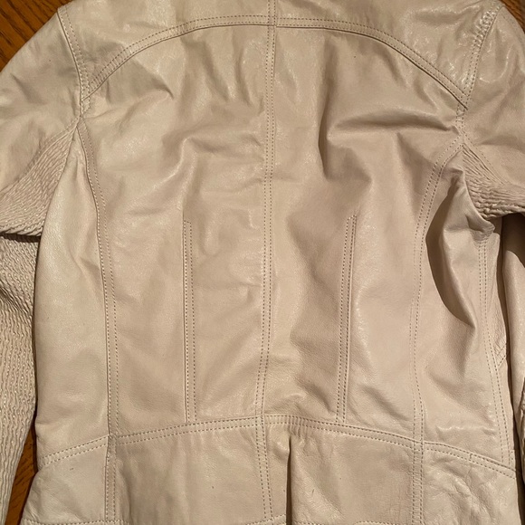 COPY - Danier genuine leather jacket - Picture 3 of 5